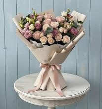 Букет цветов из:  Розы и Лизиантусы в Масловой Пристани