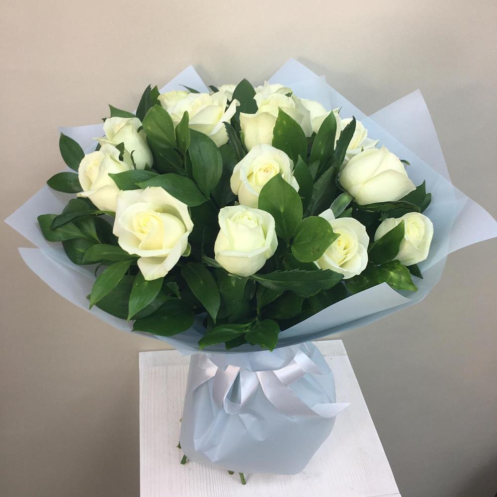 Букет 15 Белых роз Проуд в Масловой Пристани