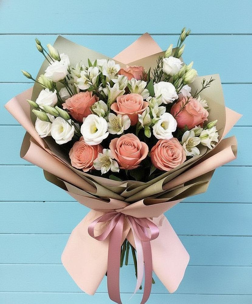 Букет цветов из: Розы, Альстромерии и Лизиантусы в Масловой Пристани