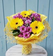 Букет цветов из:  Хризантемы и Герберы в Масловой Пристани
