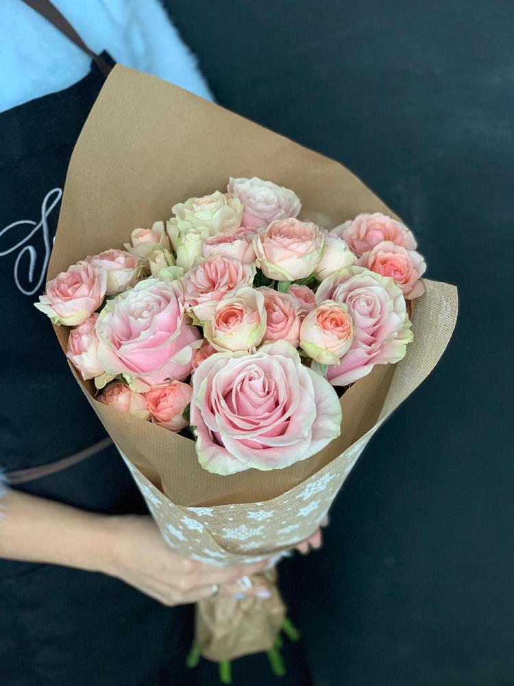 Букет цветов из: Хризантемы и Розы в Масловой Пристани