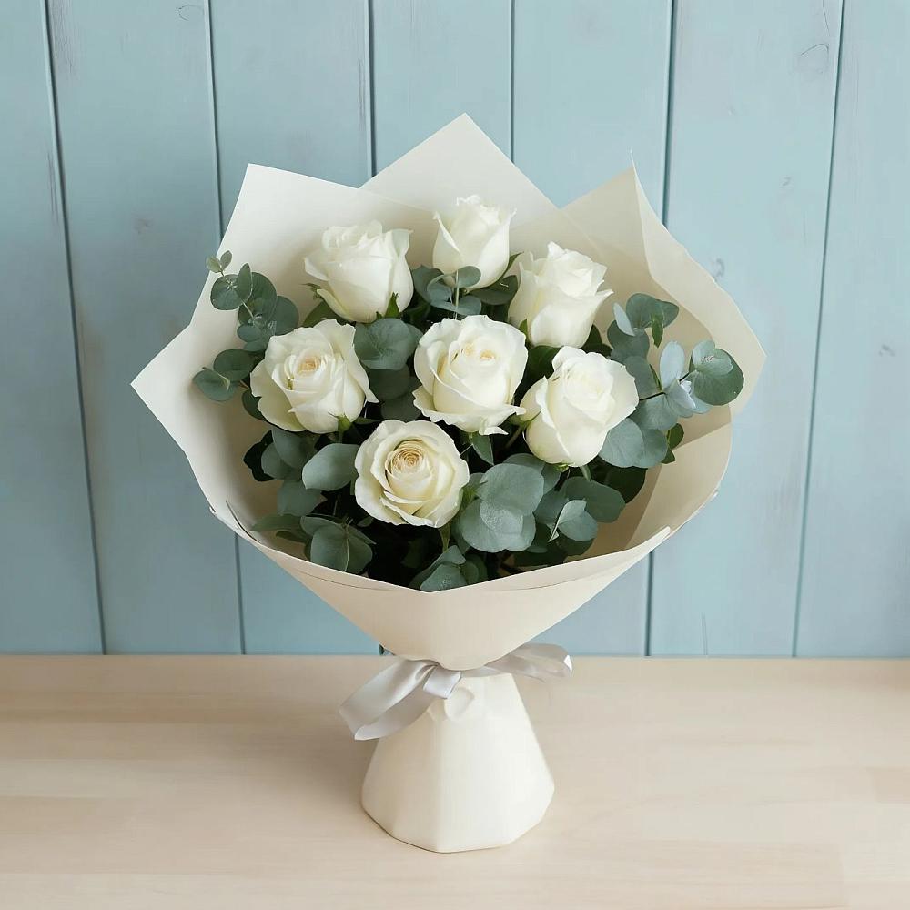 Букет Белые розы в Эвкалипте в Масловой Пристани