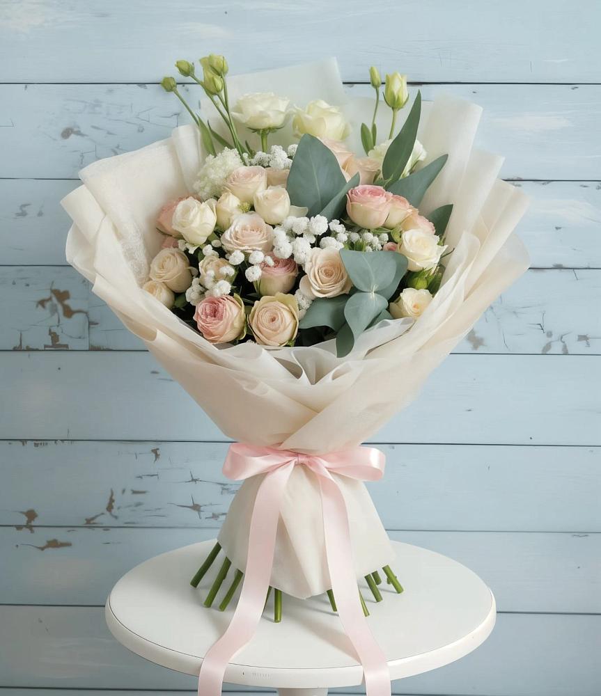 Букет цветов из: Розы и Лизиантусы в Масловой Пристани