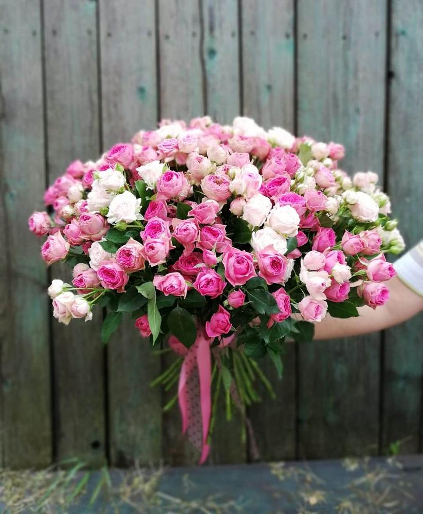 Букет Розовые кустовые розы Натали и Лав Лидия в Масловой Пристани