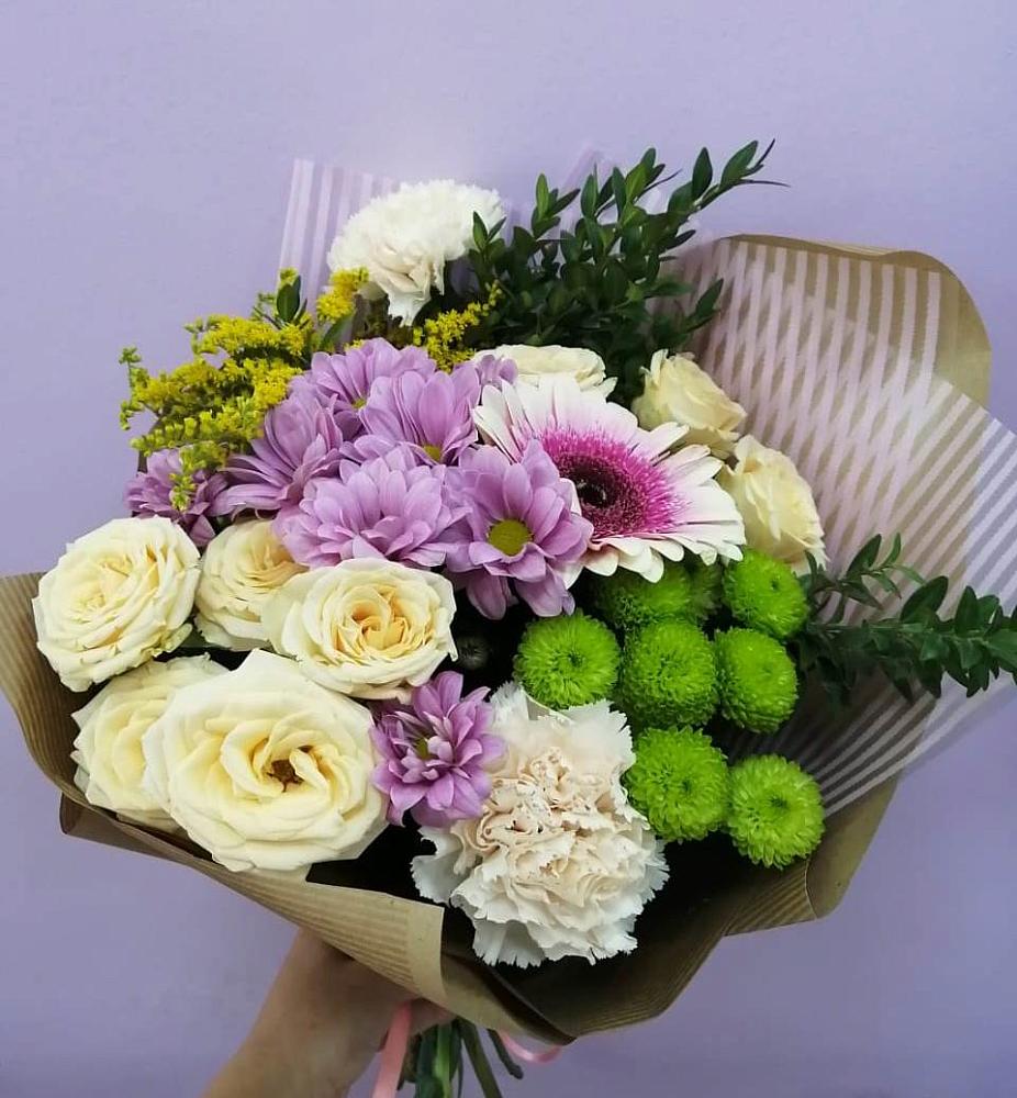 Букет цветов из: Хризантемы, Розы, Гвоздики и Герберы в Масловой Пристани