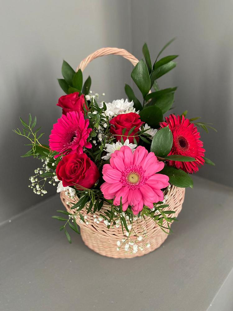 Цветочная композиция из Розы, Хризантемы и Герберы в корзине в Масловой Пристани