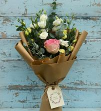 Букет цветов из:  Розы и Лизиантусы в Масловой Пристани
